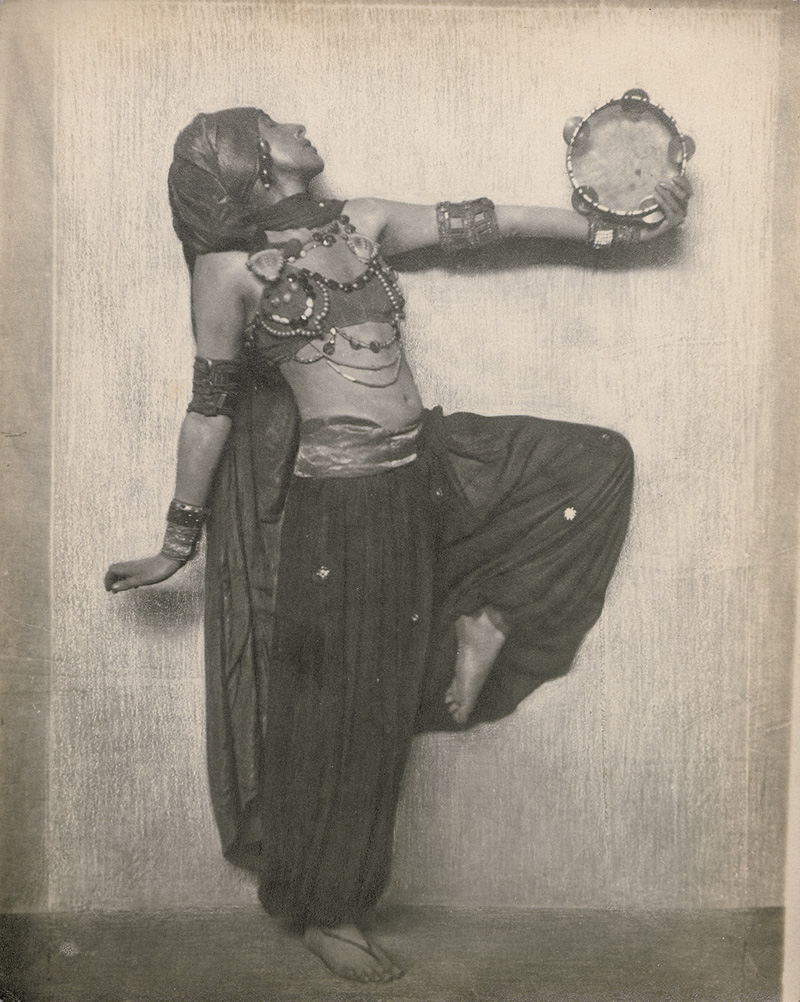 Lot 4175, Auction  125, Holdt, Hanns, The dancer Sent M'Ahesa (Elsa von Carlberg)