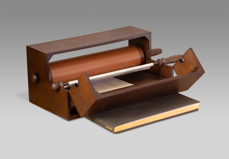 Lot 1309, Auction 127, Esther scrol, Thel, Faksimilerolle auf Holzstab