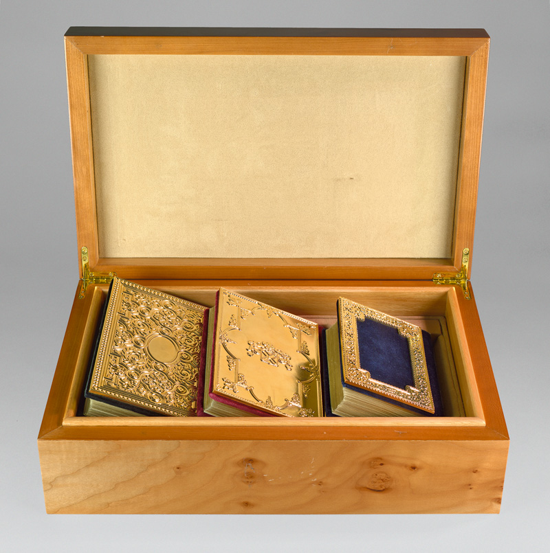 Lot 1314, Auction 127, Montserrat-Stundenbücher, 3 Faksimiles der Handschriften Ms. 58, 66 und 851