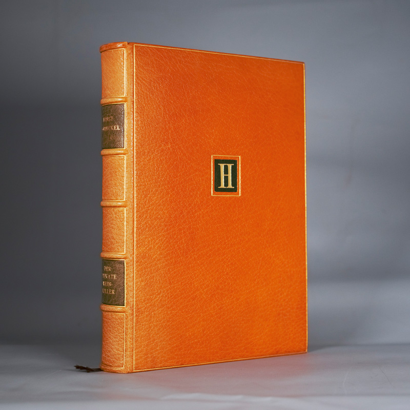 Lot 3088, Auction  127, Orangefarbener Maroquinband und Einband,  über 5 Bünde mit goldgeprägtem RSchild