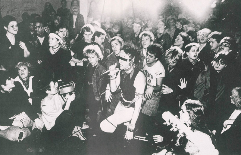 Lot 3309, Auction 127, Search & Destroy, New Wave Cultural Research, No 1-10 (und:) Research, No. 1-4